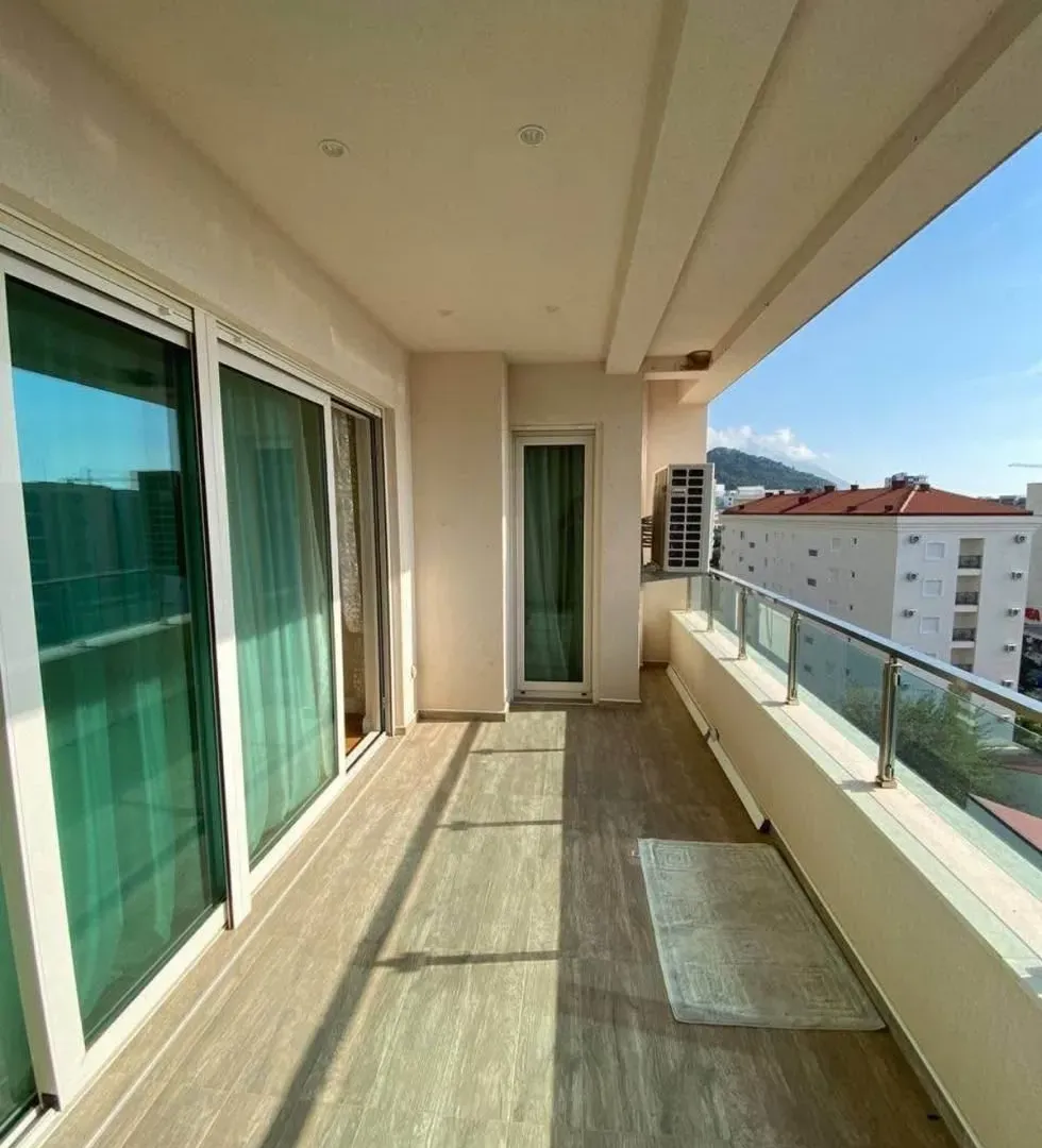 Sale, three bedroom apartment, 115m², Bečići, Budva