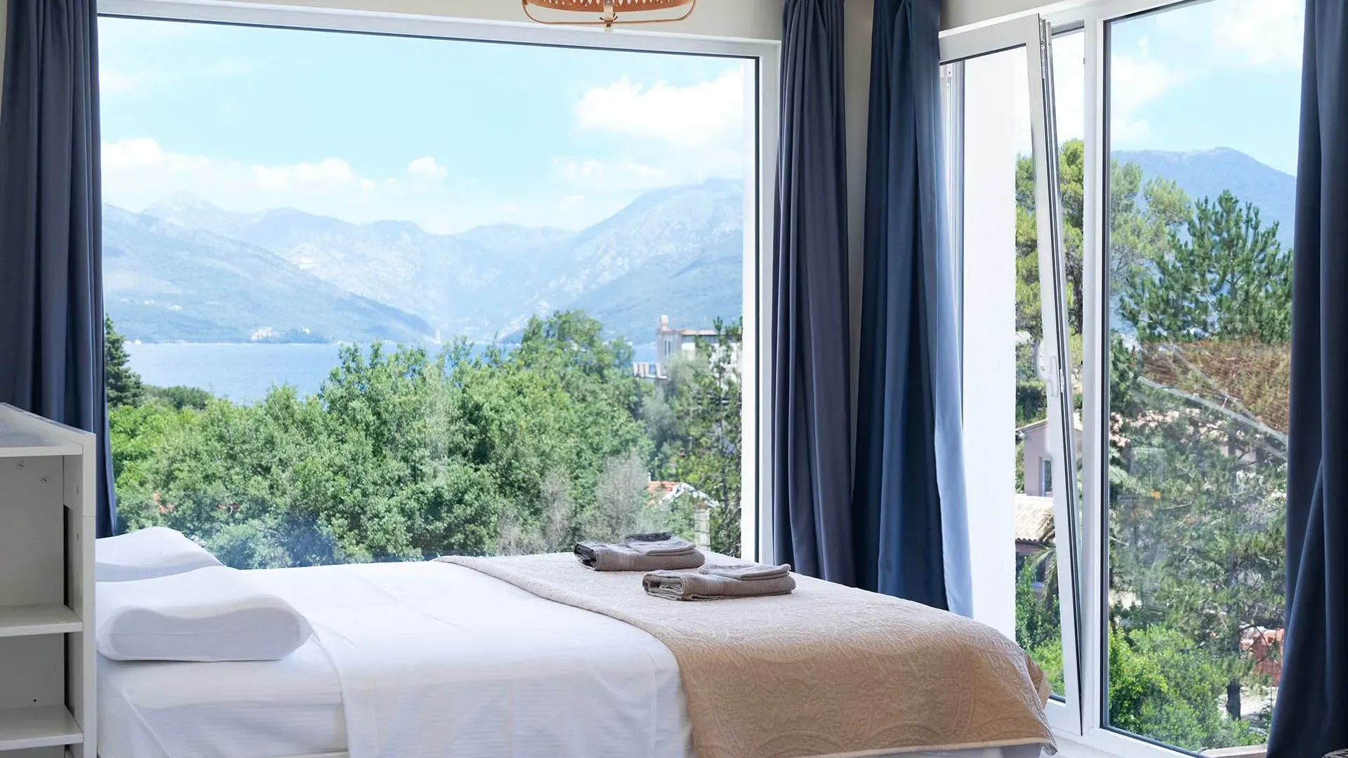 Prodaja, kuća, 224m², Tivat, Crna Gora