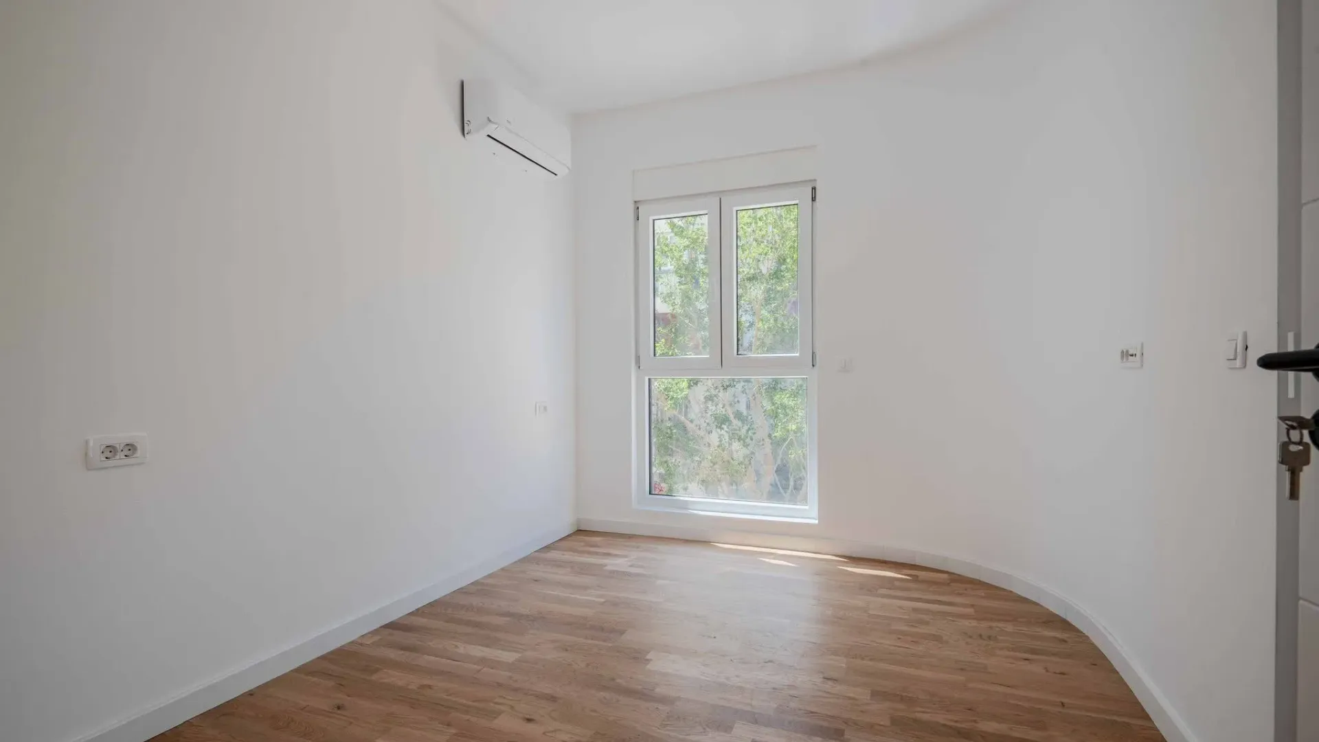 Sale, one bedroom apartment, 65m², Centar, Bar