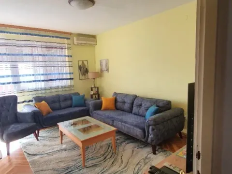 Izdavanje, dvosoban stan, 80m2, Tuški Put, Podgorica