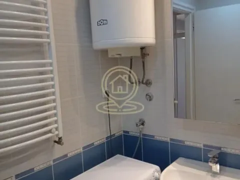 Izdavanje, trosoban stan, 82m², Centar, Novi Sad - image 16