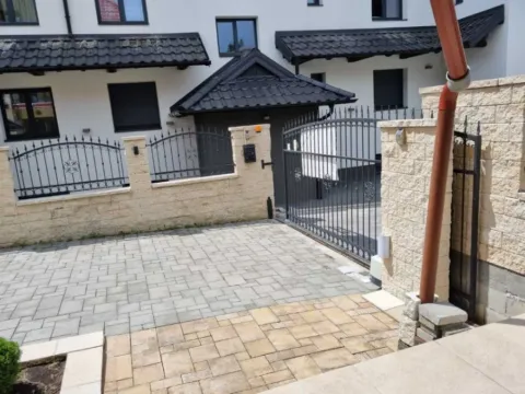 Sale, house, 499m², Zlatibor, Srbija - image 2