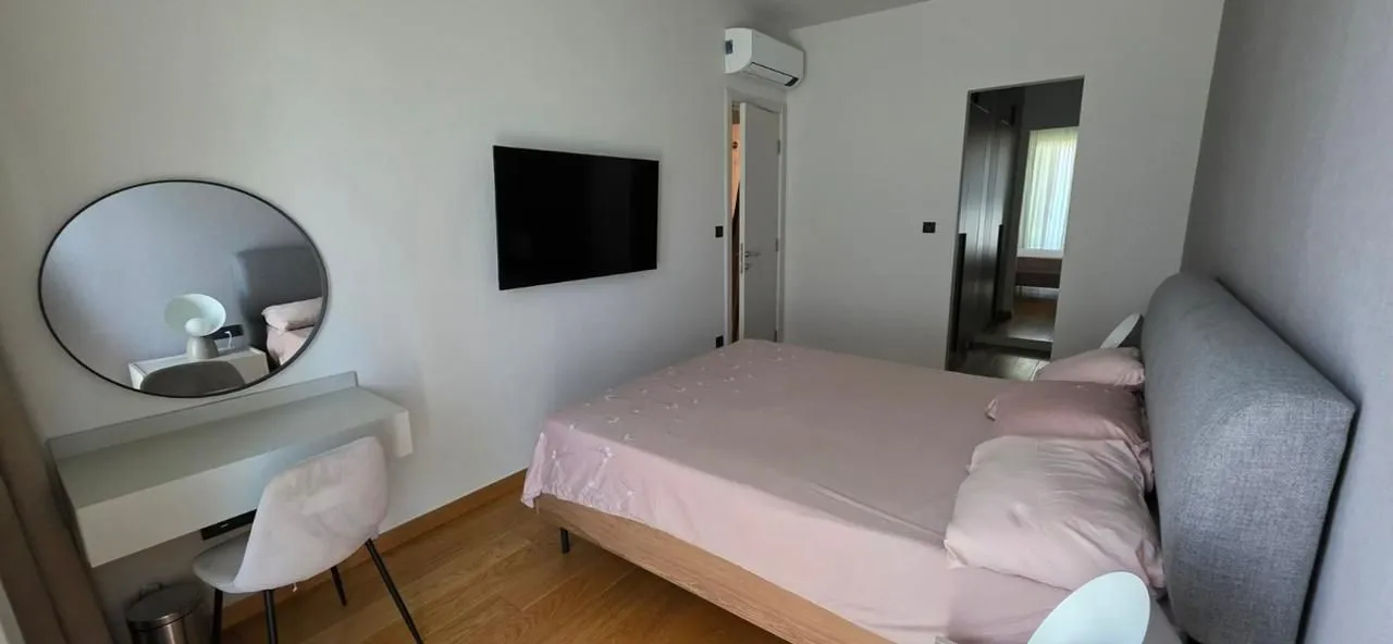Izdavanje, trosoban stan, 85m², Vezirov Most, Podgorica
