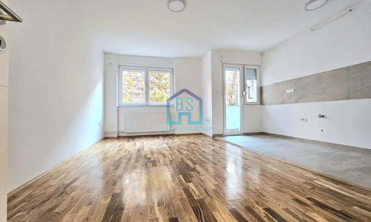 Prodaja, jednosoban stan, 43m², Cara Dušana, Novi Sad Sve Podlokacije