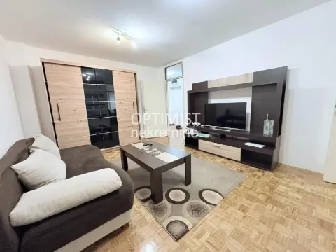 Izdavanje, dvosoban stan, 57m², Novi Beograd Blok 63, Novi Beograd Sve Podlokacije