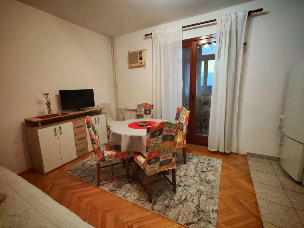 Rent, two bedroom apartment, 40m², Čukarica, Beograd