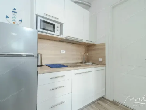 Sale, one bedroom apartment, 34m², Bečići, Budva - image 7