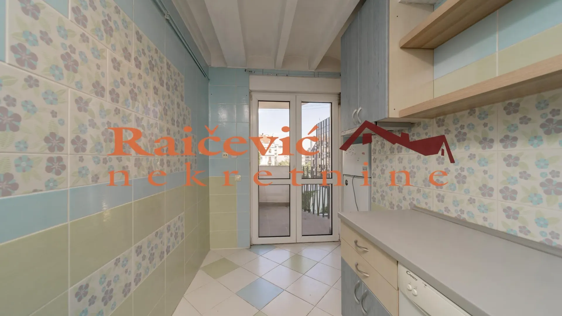 Prodaja, dvosoban stan, 68m², Centar, Stara Pazova
