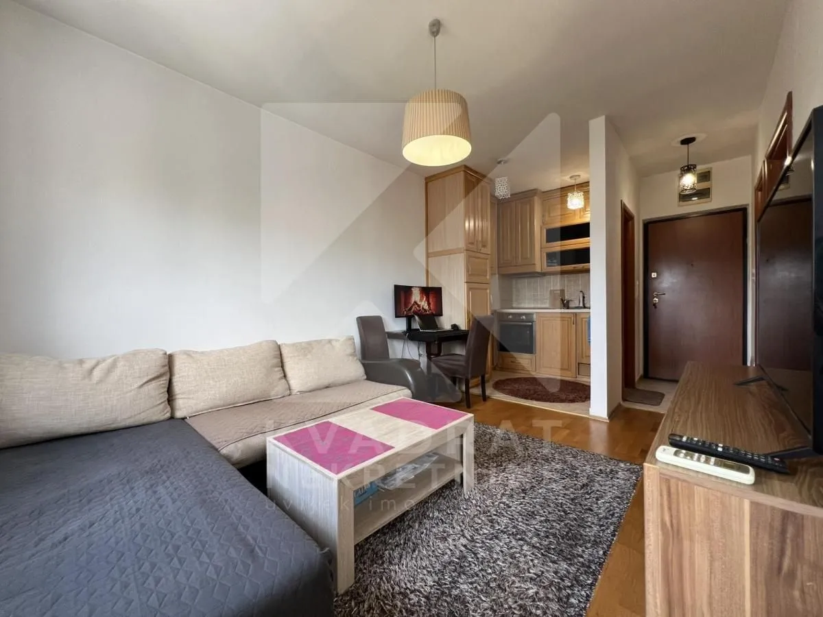 Rent, one bedroom apartment, 40m², Pobrežje, Podgorica