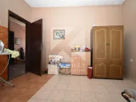 Prodaja, kuća, 200m², Tološi, Podgorica - image 9