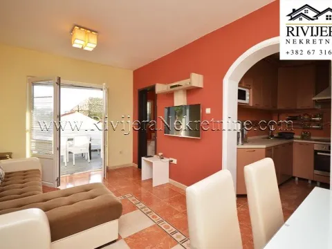 Sale, two bedroom apartment, 56m², Sveti Stefan, Budva - image 1