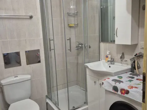 Rent, one bedroom apartment, 50m², Slovenska Plaža, Budva - image 9