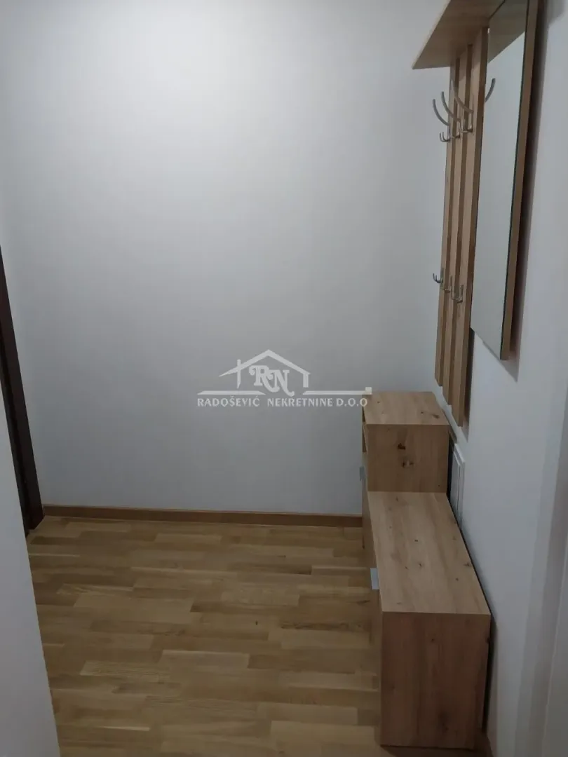 Izdavanje, jednosoban stan, 42m², Vidikovački venac, Rakovica