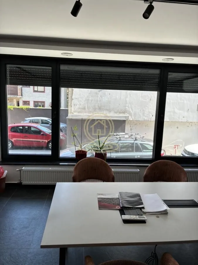 Prodaja, dvosoban stan, 74m², Banatić, Novi Sad Sve Podlokacije