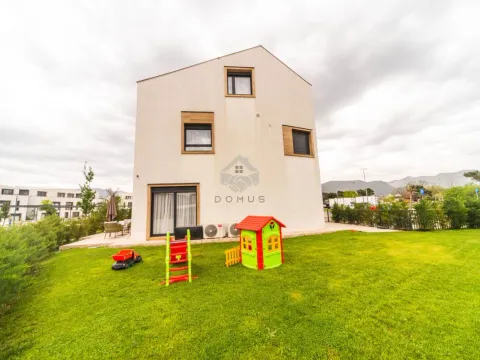 Prodaja, kuća, 145m², Zagorič, Podgorica - image 25