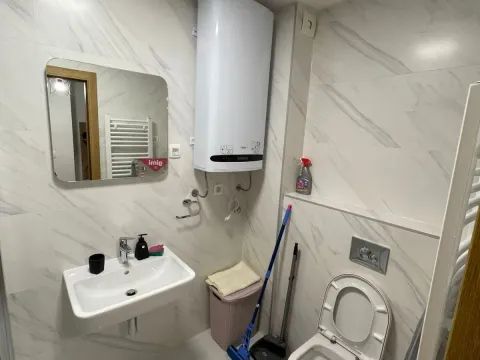 Izdavanje, jednosoban stan, 48m², New City, Podgorica - image 3