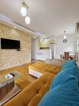 Rent, two bedroom apartment, 60m², Rozino, Budva - image 2