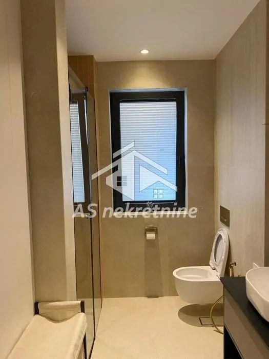 Rent, three bedroom apartment, 145m², Neimar, Vračar Sve Podlokacije