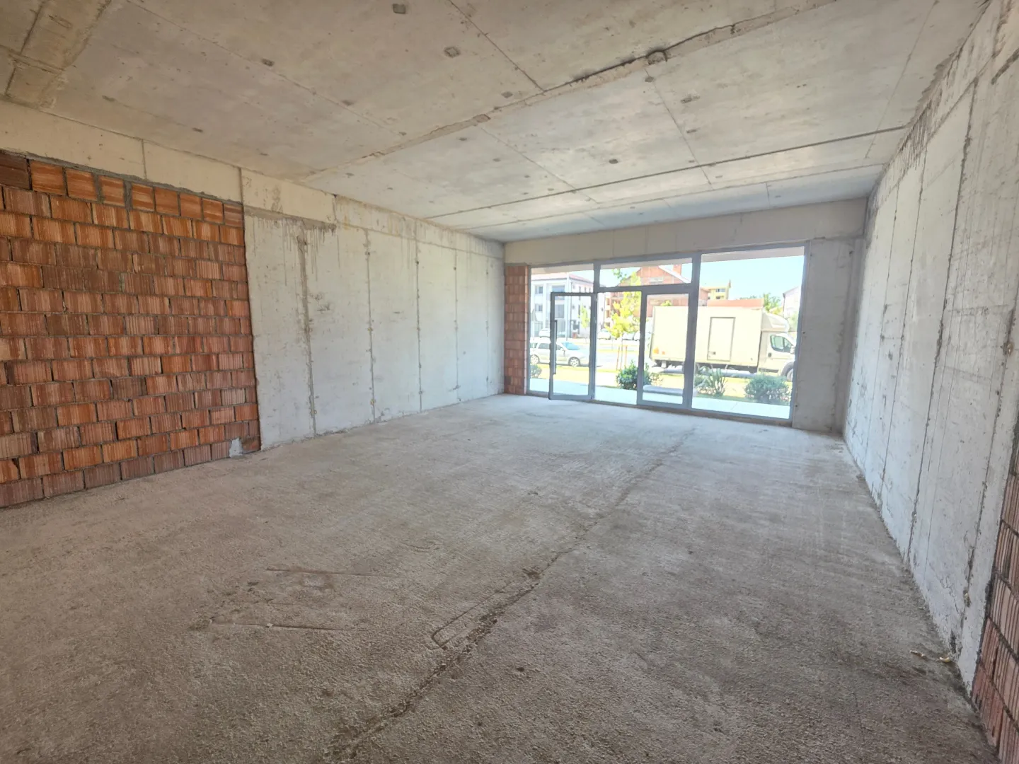 Rent, office space, 100m², Stari Aerodrom, Podgorica