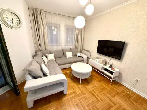 Rent, one bedroom apartment, 56m², Preko Morače, Podgorica - image 2