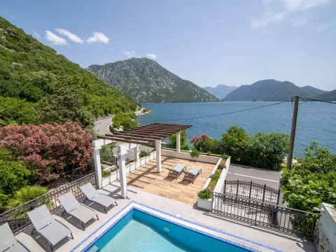 Prodaja, kuća, 405m², Strp, Kotor - image 32