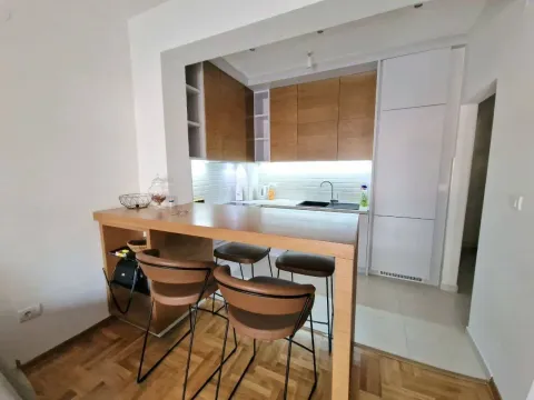 Izdavanje, jednosoban stan, 47m², Rozino, Budva - image 4