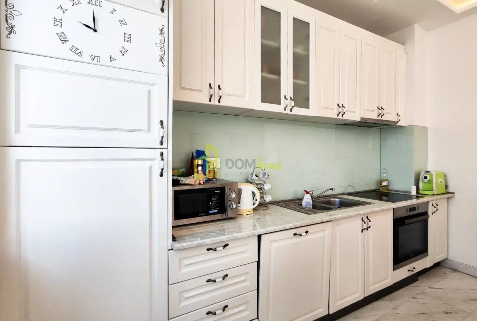 Izdavanje, dvosoban stan, 89m², Centar, Podgorica
