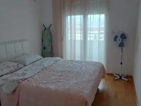 Izdavanje, jednosoban stan, 48m², Stari Aerodrom, Podgorica - image 8