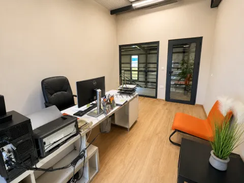 Rent, office space, 120m², Mareza, Podgorica - image 8