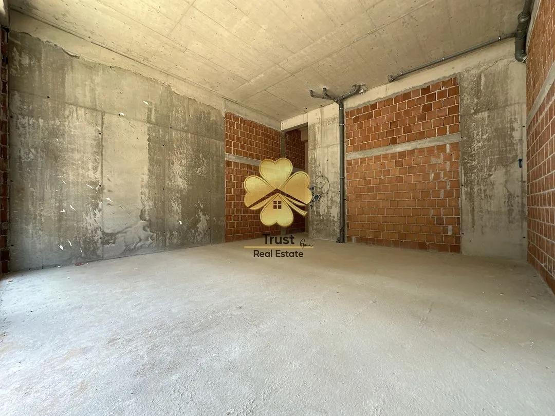 Izdavanje, poslovni prostor, 85m², New City, Podgorica