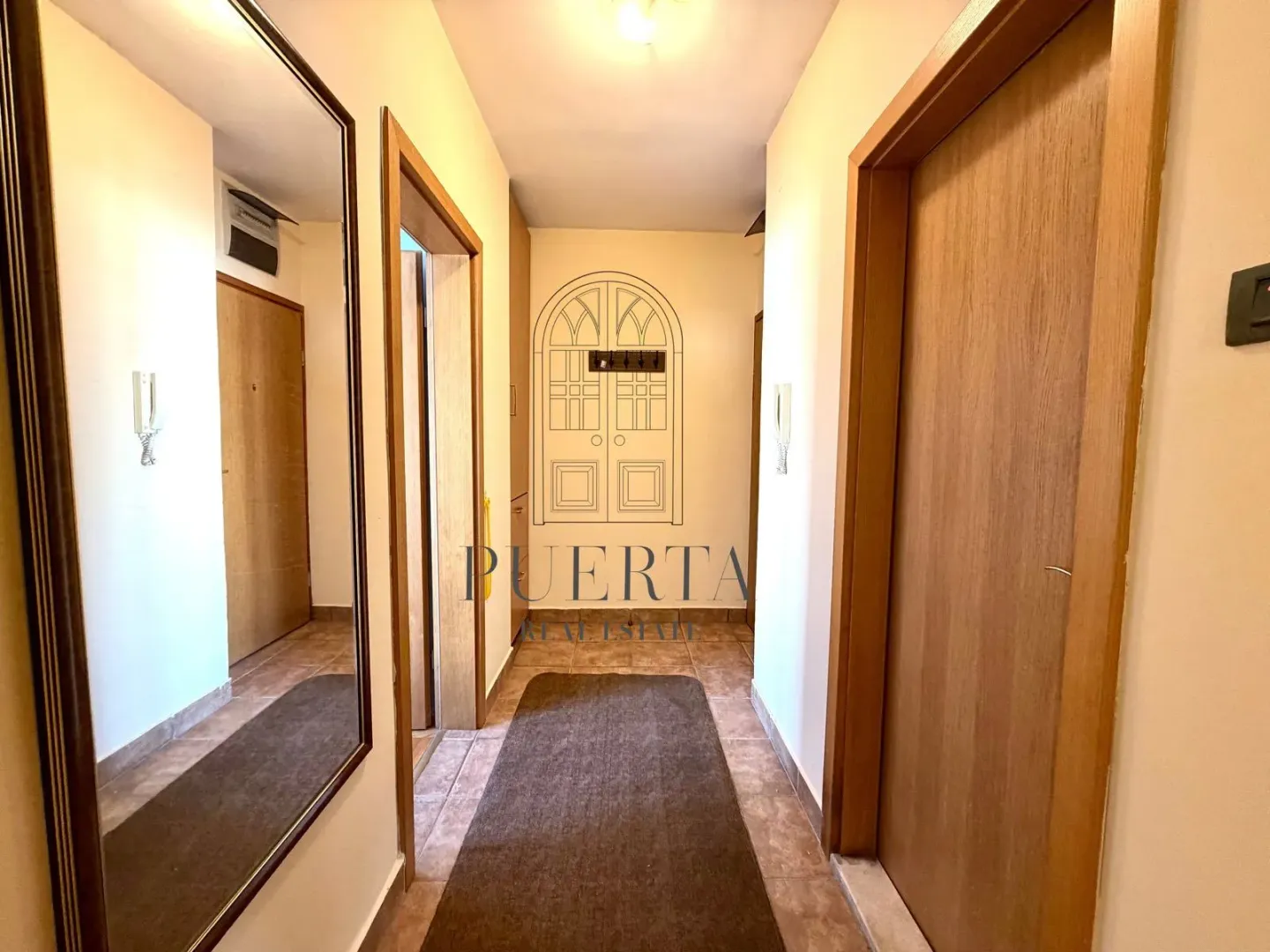 Izdavanje, jednosoban stan, 48m², Stara Varoš, Podgorica