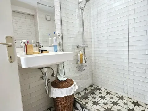 Izdavanje, četvorosoban stan, 143m², Kalenić Pijaca, Vračar Sve Podlokacije - image 16