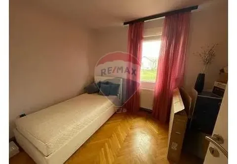 Izdavanje, kuća, 340m², Tološi, Podgorica - image 5