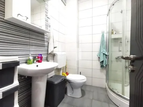 Izdavanje, stan, 44m², City Kvart, Podgorica - image 7