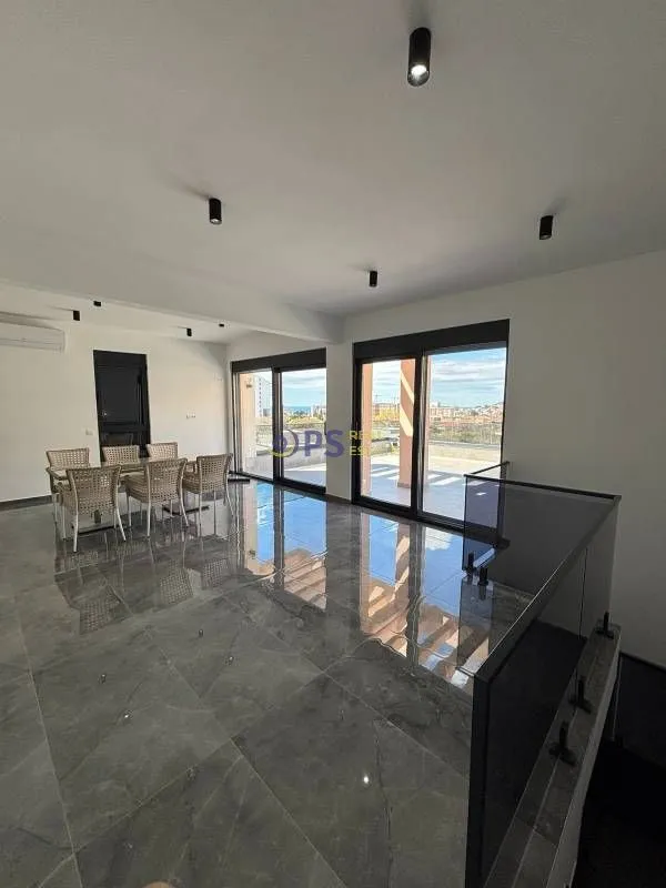 Prodaja, kuća, 400m², Bar, Crna Gora