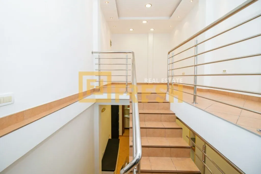 Rent, office space, 46m², Centar, Podgorica