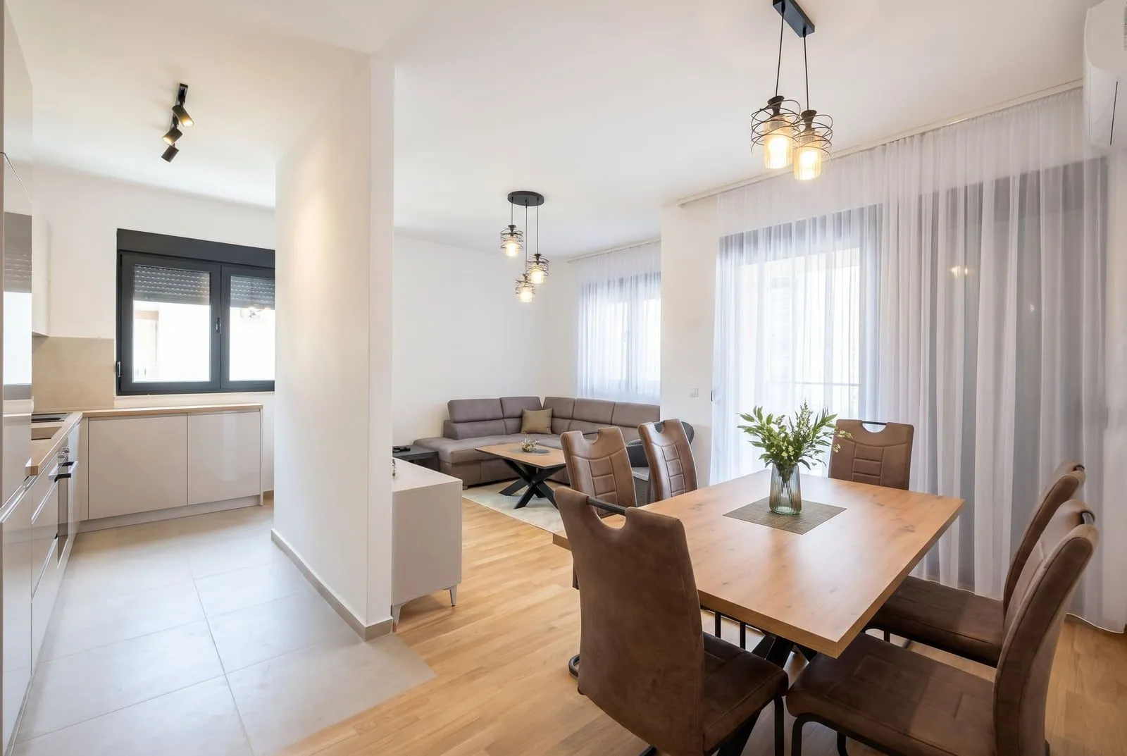 Prodaja, dvosoban stan, 52m², Budva, Crna Gora