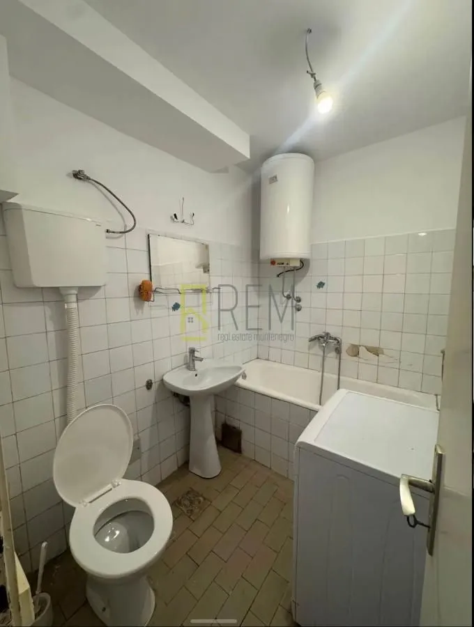 Prodaja, trosoban stan, 89m², Tuški Put, Podgorica