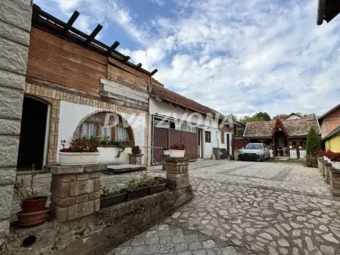 Prodaja, kuća, 202m², Čortanovci, Inđija - image 2