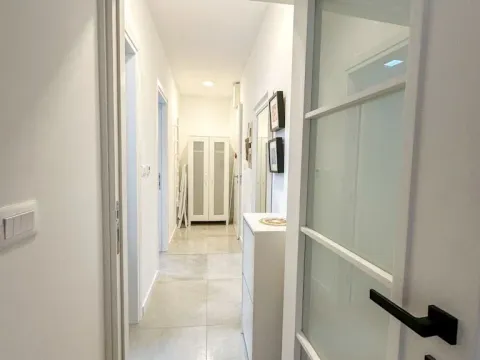 Izdavanje, jednosoban stan, 36m², Dalmatinska ulica, Podgorica - image 4