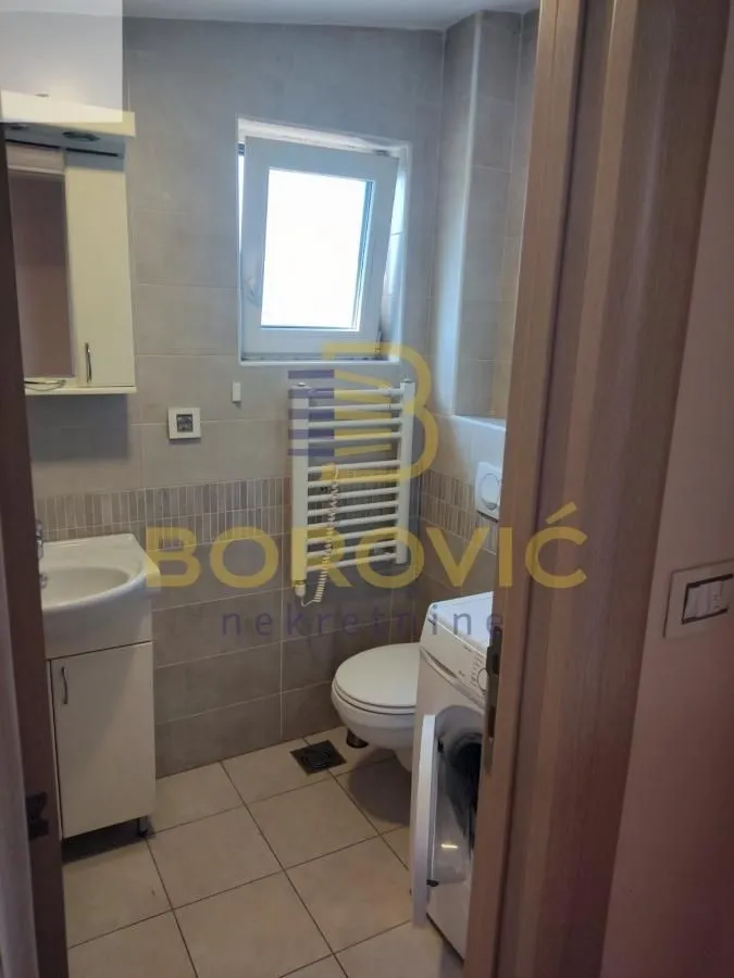 Rent, four bedroom apartment, 105m², Lekino Brdo, Voždovac Sve Podlokacije