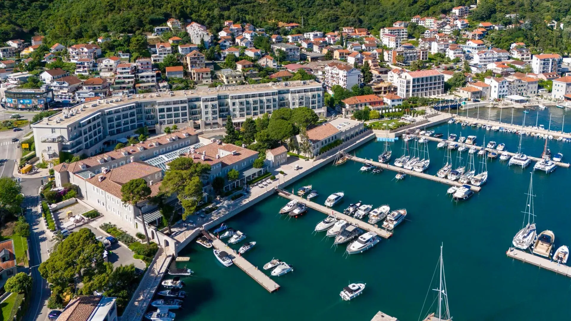 Prodaja, dvosoban stan, 94m², Kotor, Crna Gora