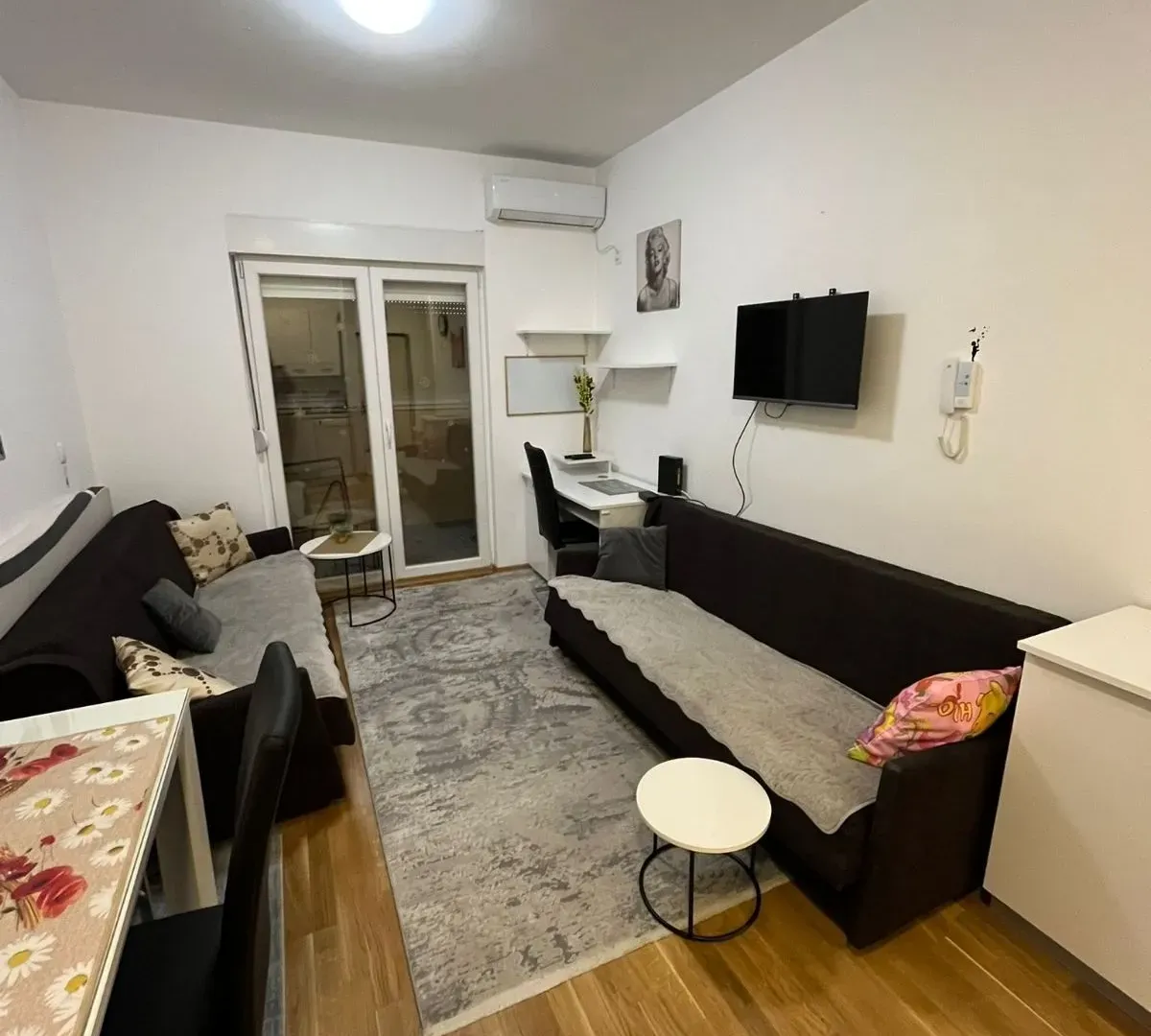 Izdavanje, garsonjera, 26m², Tuški Put, Podgorica