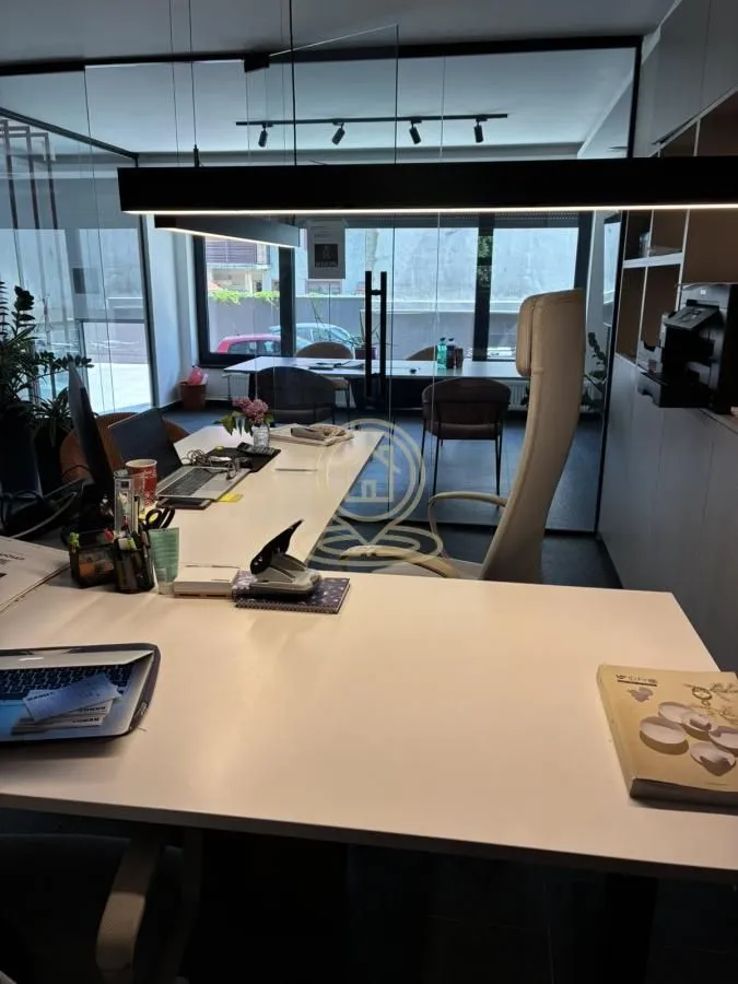 Prodaja, dvosoban stan, 74m², Banatić, Novi Sad Sve Podlokacije