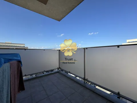 Izdavanje, jednosoban stan, 53m², City Kvart, Podgorica - image 11