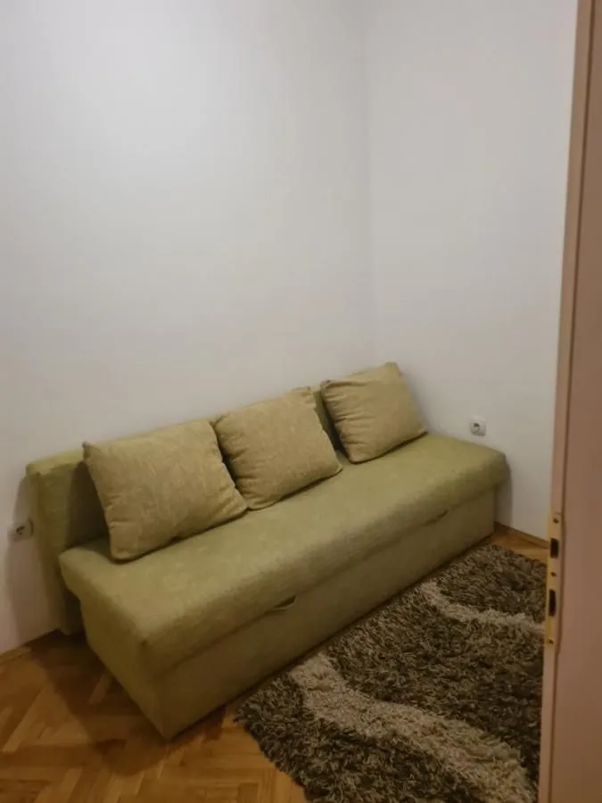 Izdavanje, jednosoban stan, 36m², Grbavica, Novi Sad Sve Podlokacije
