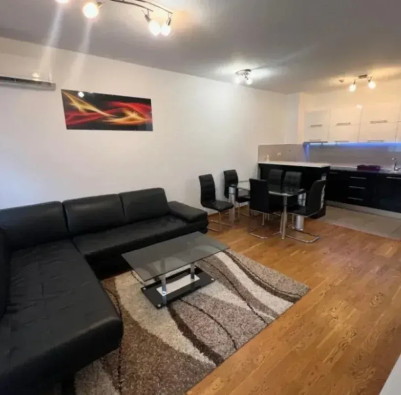 Izdavanje, dvosoban stan, 64m2, City Kvart, Podgorica