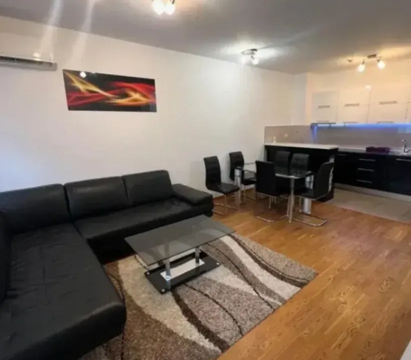 Izdavanje, dvosoban stan, 64m², City Kvart, Podgorica