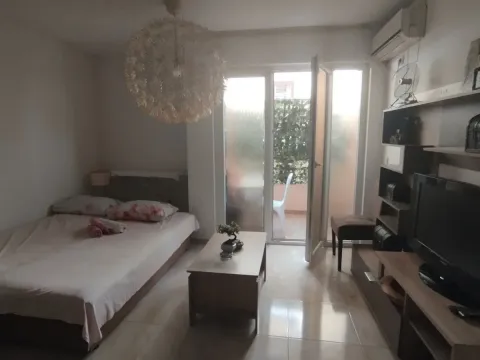 Sale, one bedroom apartment, 40m², Budva, Crna Gora - image 2