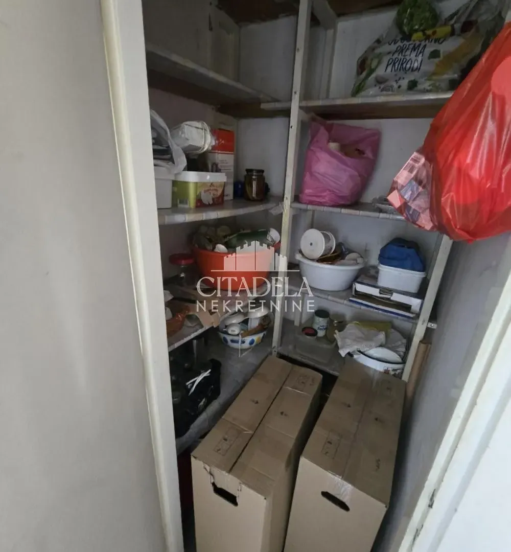 Prodaja, dvosoban stan, 70m², Zemun Sve Podlokacije, Beograd